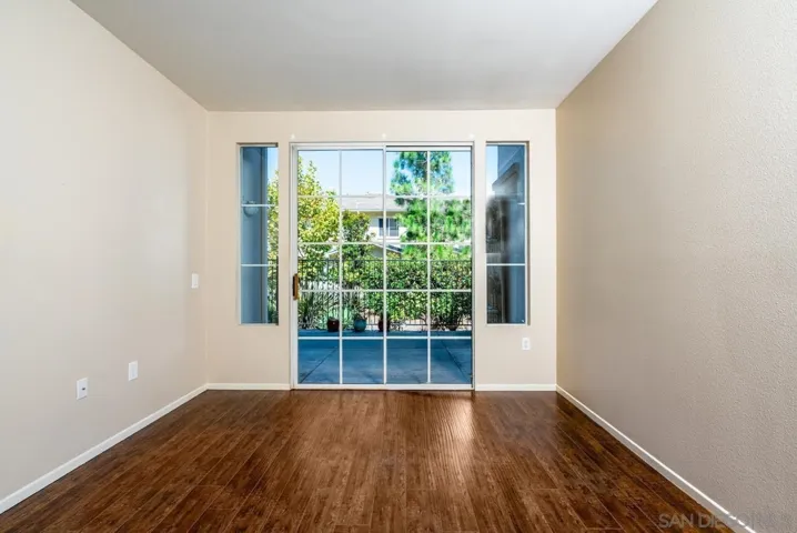 12080 Tivoli Park Row 4, San Diego, California 92128