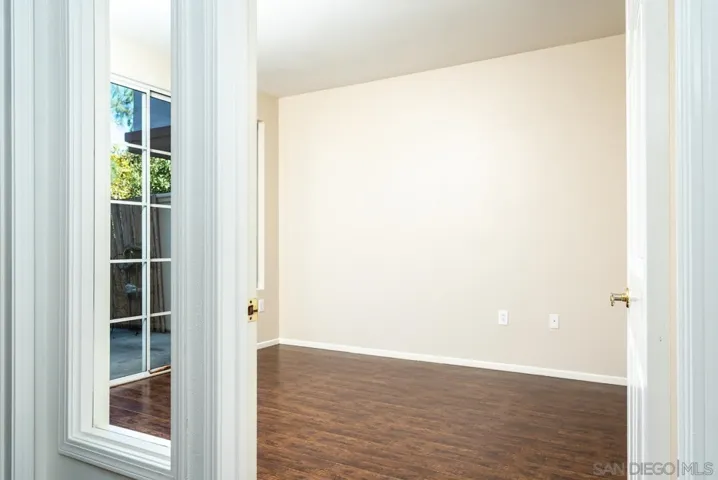 12080 Tivoli Park Row 4, San Diego, California 92128