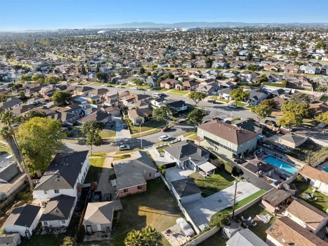 11012 Ruthelen Street, Los Angeles, California 90047