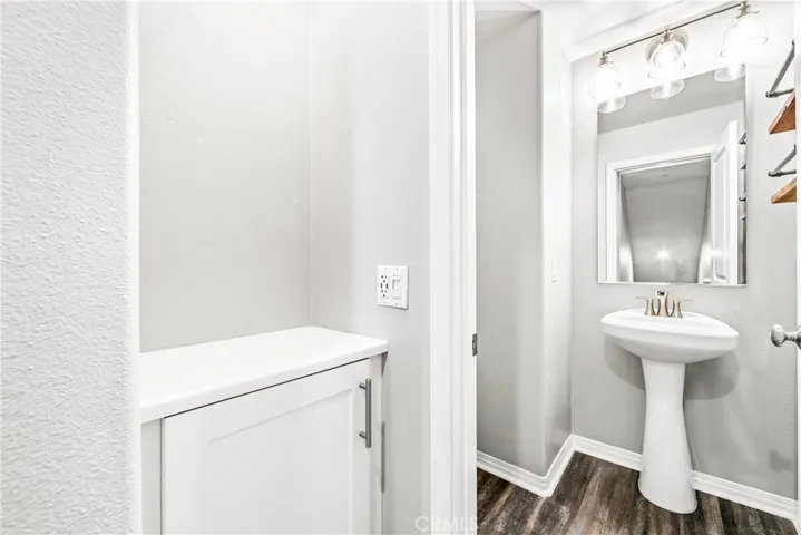Powder room,