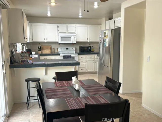 42052 Pine Needle Street, Temecula, California 92591