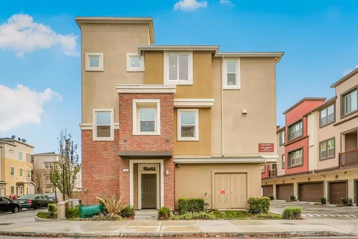 1035 Giacomo Lane 7, San Jose, California 95131