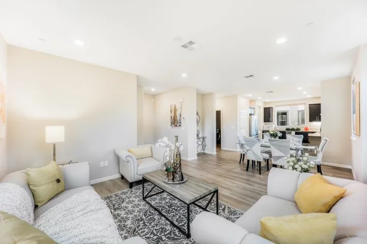 1035 Giacomo Lane 7, San Jose, California 95131