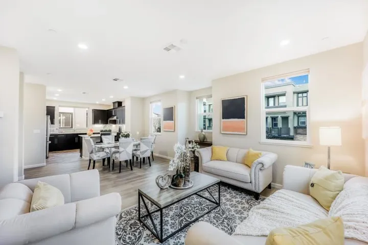 1035 Giacomo Lane 7, San Jose, California 95131
