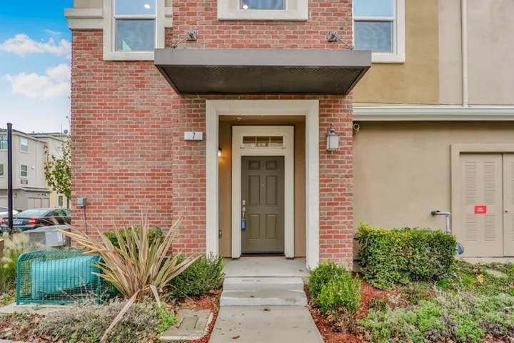 1035 Giacomo Lane 7, San Jose, California 95131