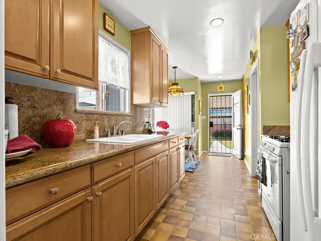6708 Daneland Street, Lakewood, California 90713