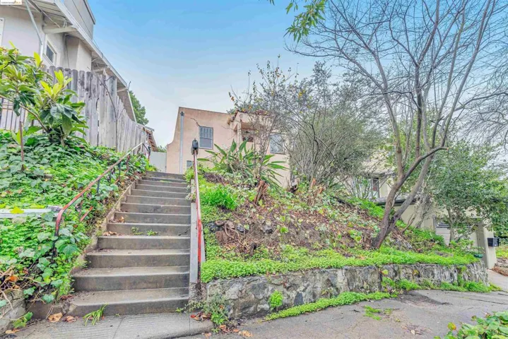 21 Cambridge Way, Piedmont, California 94611