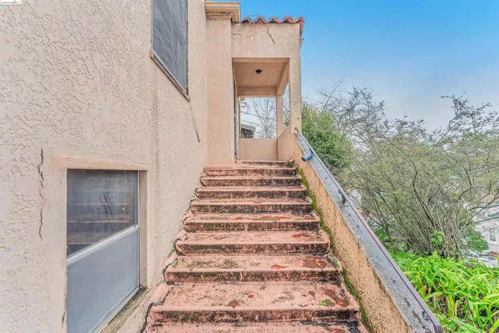 21 Cambridge Way, Piedmont, California 94611