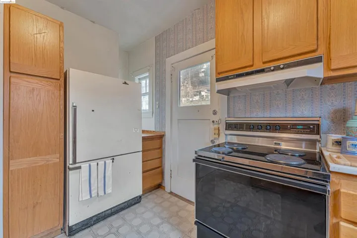 21 Cambridge Way, Piedmont, California 94611