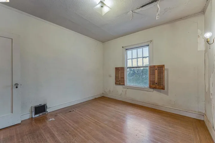 21 Cambridge Way, Piedmont, California 94611