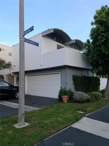 362 Grenoble Lane, Costa Mesa, California 92627