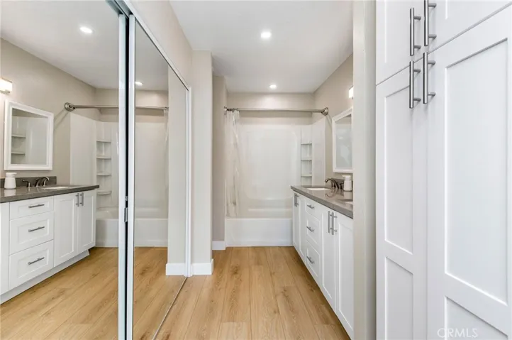 2526 Seaview Avenue, Corona Del Mar, California 92625
