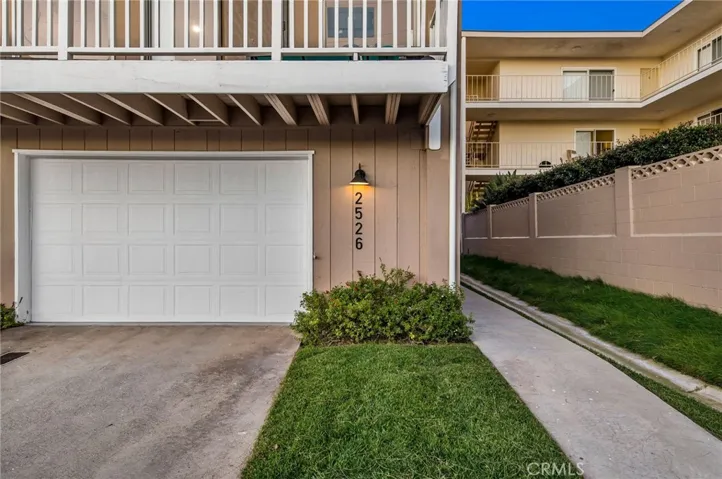 2526 Seaview Avenue, Corona Del Mar, California 92625