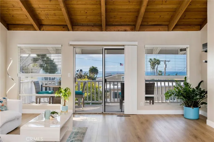 2526 Seaview Avenue, Corona Del Mar, California 92625