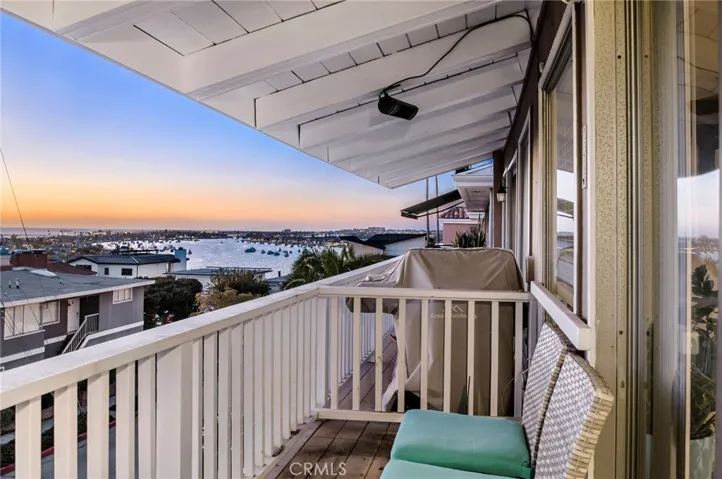 2526 Seaview Avenue, Corona Del Mar, California 92625