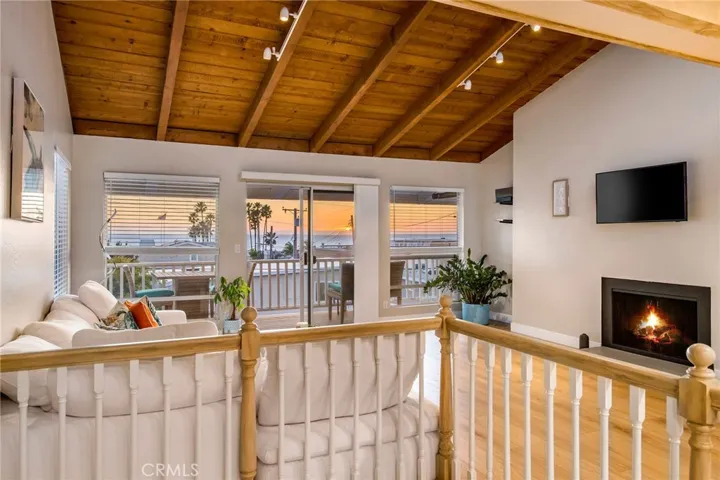 2526 Seaview Avenue, Corona Del Mar, California 92625