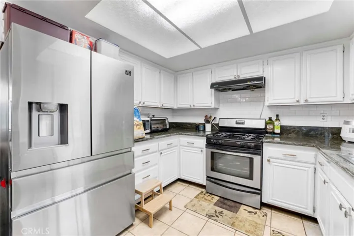 20142 Cohasset Street, Winnetka, California 91306