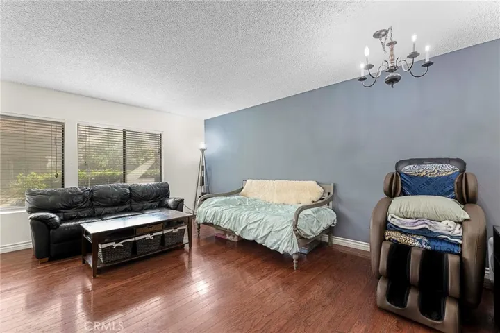 20142 Cohasset Street, Winnetka, California 91306