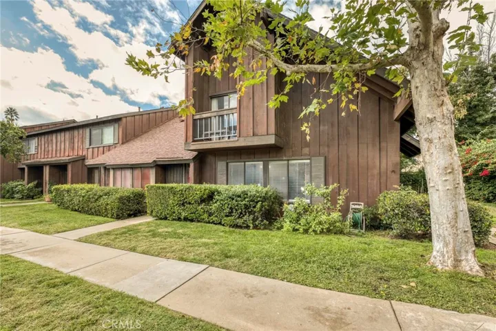 20142 Cohasset Street, Winnetka, California 91306