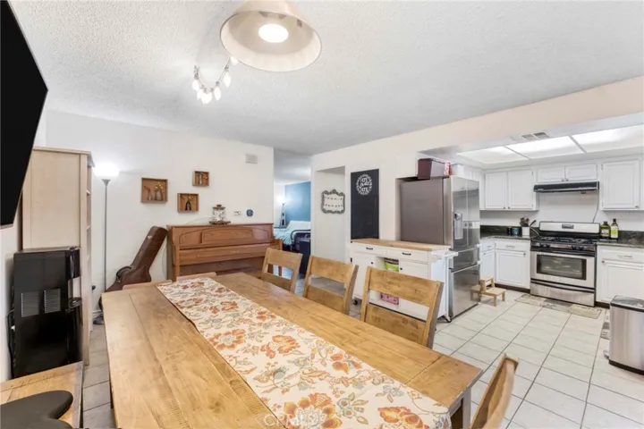 20142 Cohasset Street, Winnetka, California 91306