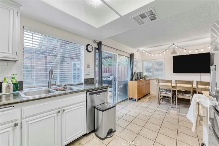 20142 Cohasset Street, Winnetka, California 91306