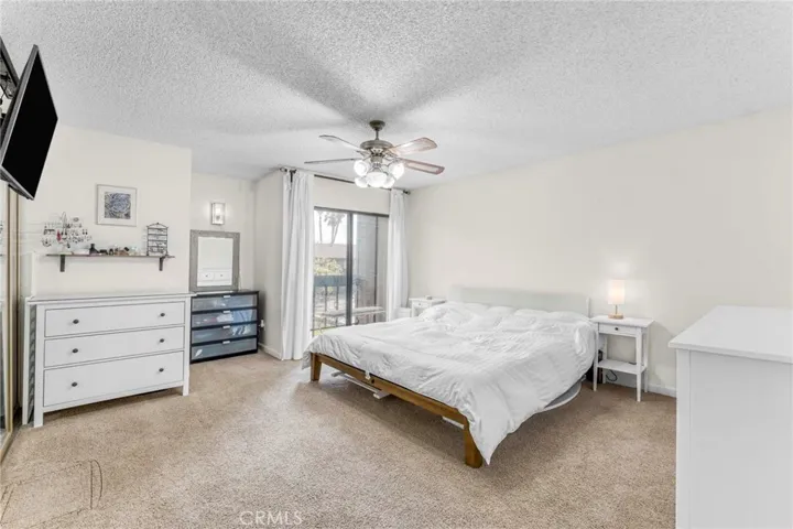 20142 Cohasset Street, Winnetka, California 91306