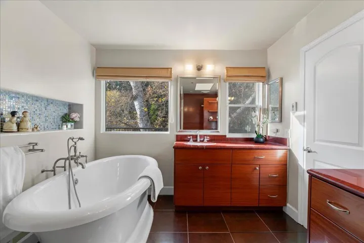 14157 Squirrel Hollow Lane, Saratoga, California 95070