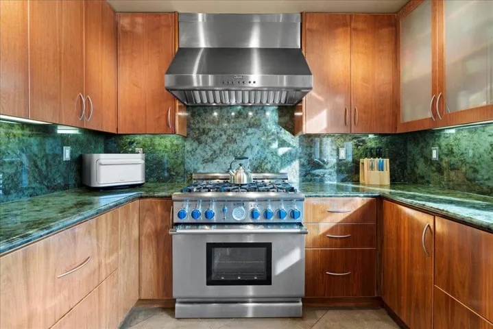 14157 Squirrel Hollow Lane, Saratoga, California 95070