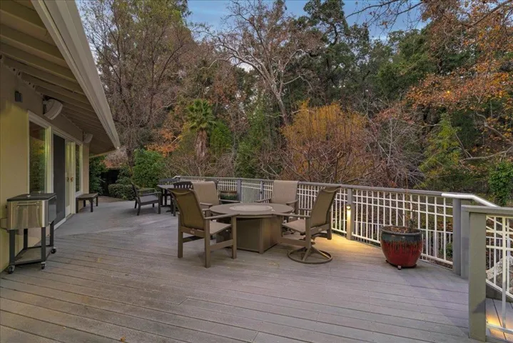 14157 Squirrel Hollow Lane, Saratoga, California 95070