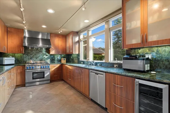 14157 Squirrel Hollow Lane, Saratoga, California 95070