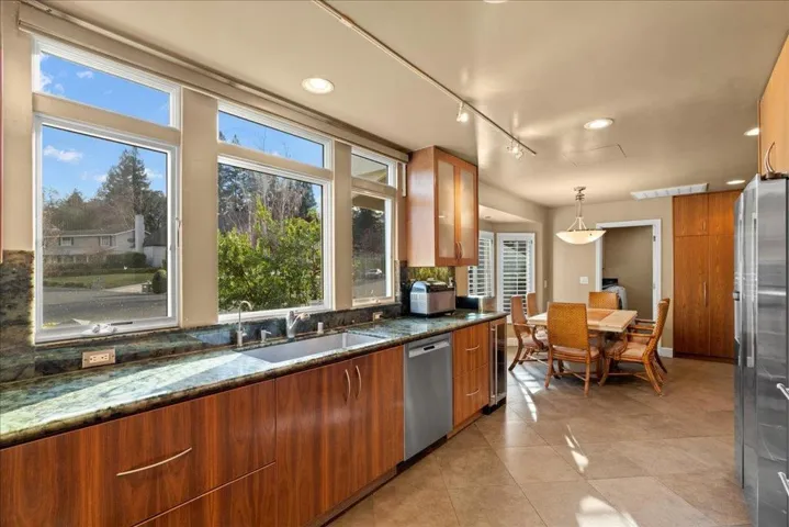 14157 Squirrel Hollow Lane, Saratoga, California 95070