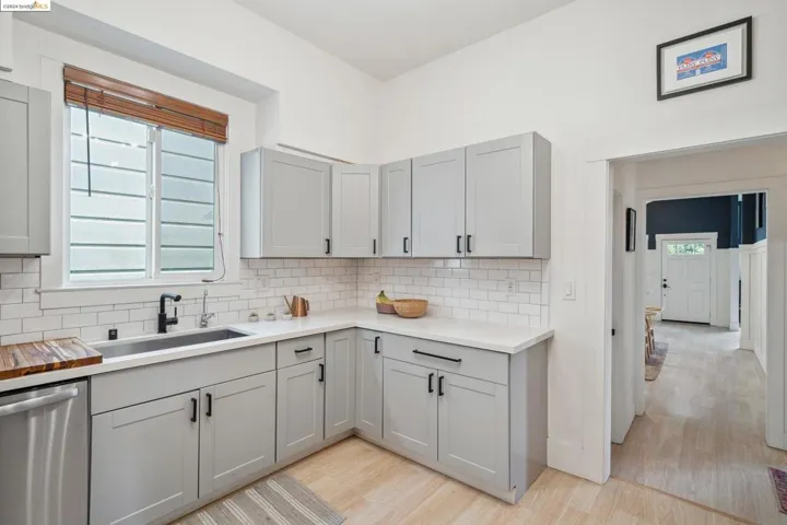 872 Milton St, Oakland, California 94607