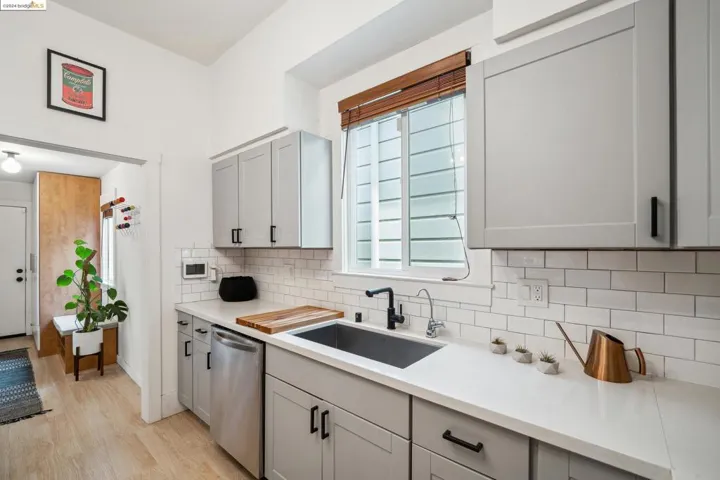 872 Milton St, Oakland, California 94607