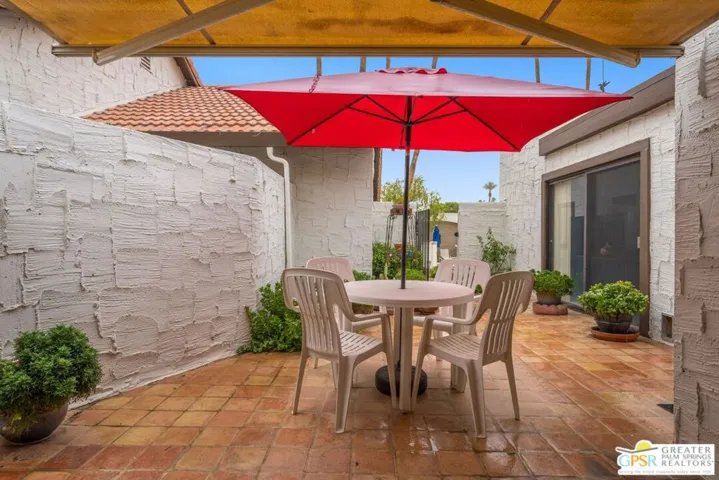 2350 Miramonte Circle D, Palm Springs, California 92264
