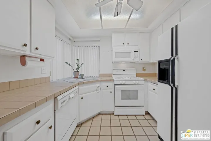 2350 Miramonte Circle D, Palm Springs, California 92264