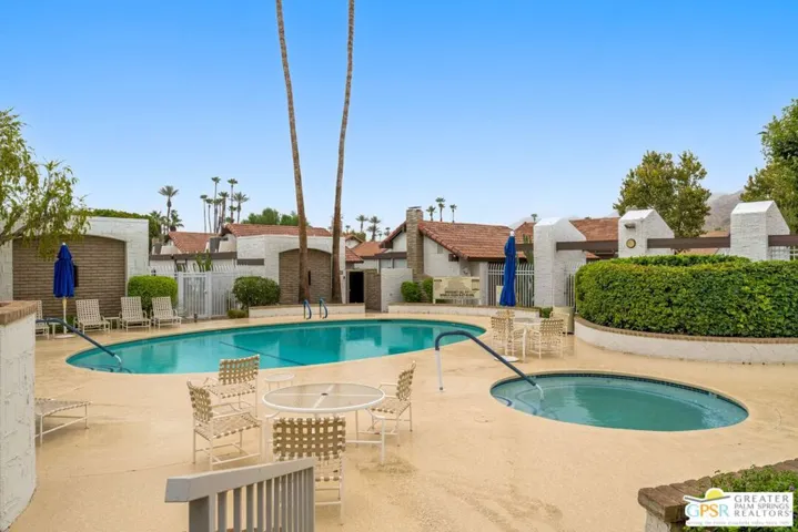 2350 Miramonte Circle D, Palm Springs, California 92264
