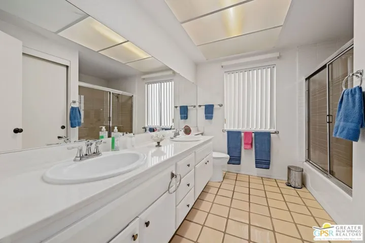 2350 Miramonte Circle D, Palm Springs, California 92264