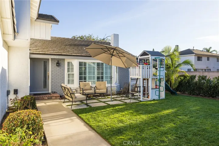 8452 Sunkist Circle, Huntington Beach, California 92646