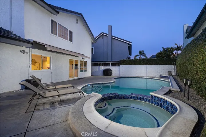8452 Sunkist Circle, Huntington Beach, California 92646