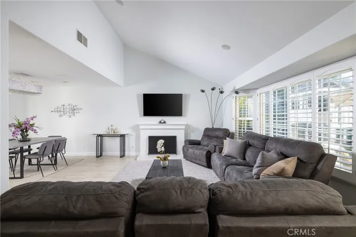 8452 Sunkist Circle, Huntington Beach, California 92646