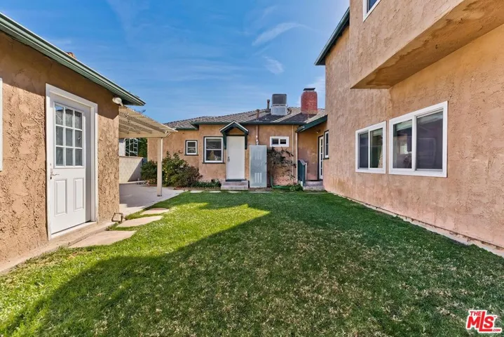 10849 Arizona Avenue, Culver City, California 90232