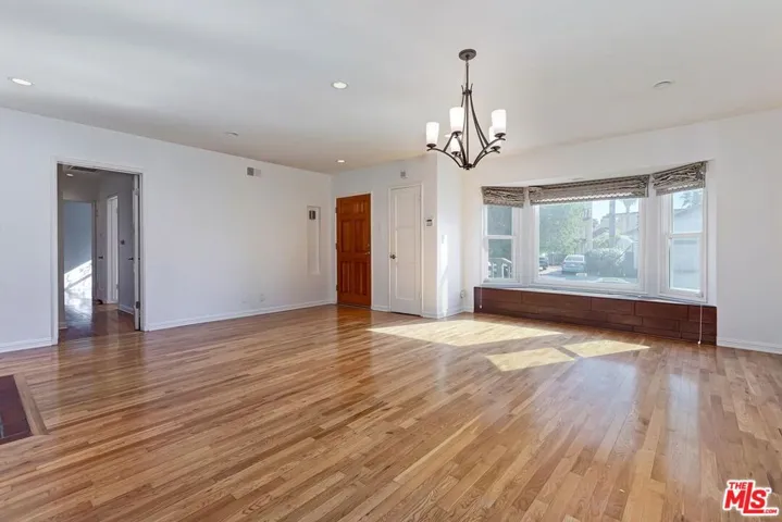 10849 Arizona Avenue, Culver City, California 90232