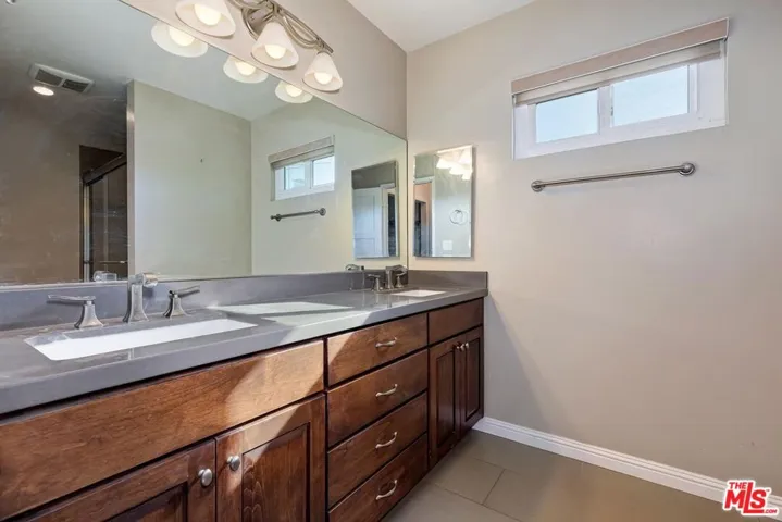 10849 Arizona Avenue, Culver City, California 90232