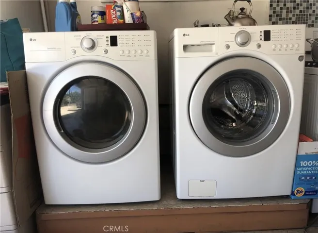 Washer/Dryer in Garage