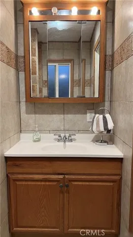 Primary Ensuite Bath