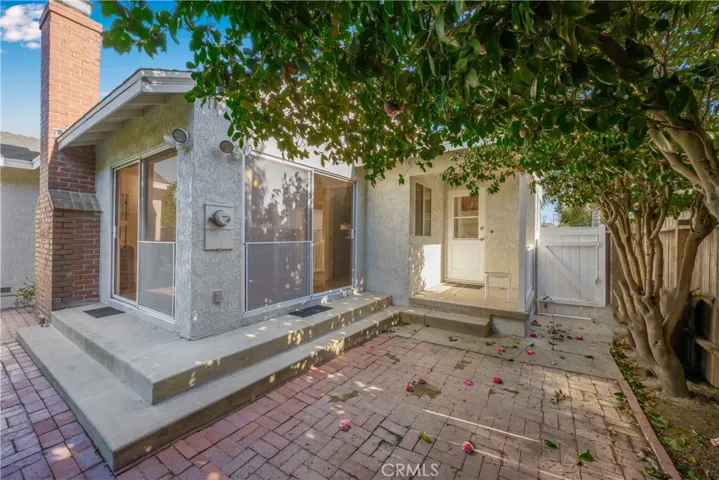 2751 Ladoga Ave, Long Beach, California 90815
