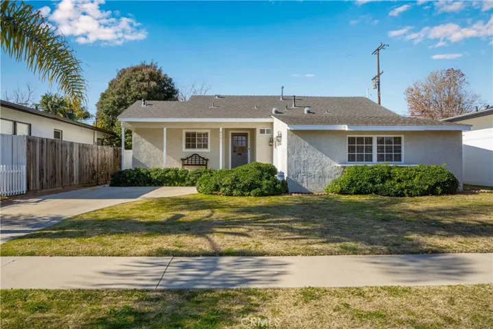 2751 Ladoga Ave, Long Beach, California 90815