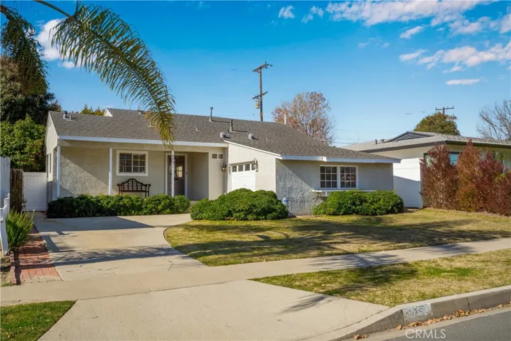 2751 Ladoga Ave, Long Beach, California 90815