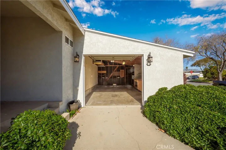 Single car garage and serve as an office
