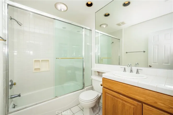2751 Ladoga Ave, Long Beach, California 90815